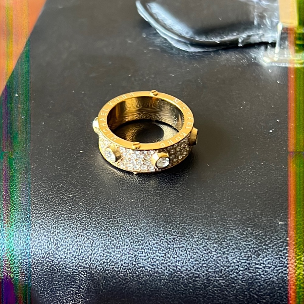 Michael Kors Pave Gold ring
